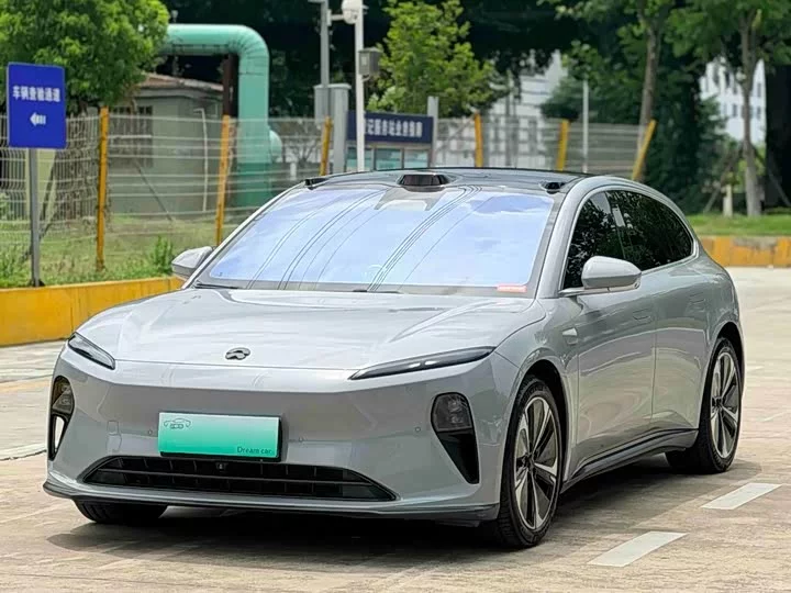 NIO ET5T