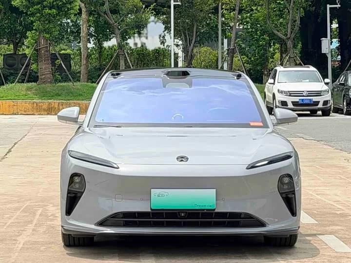 NIO ET5T