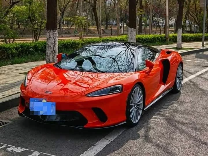 McLaren GT