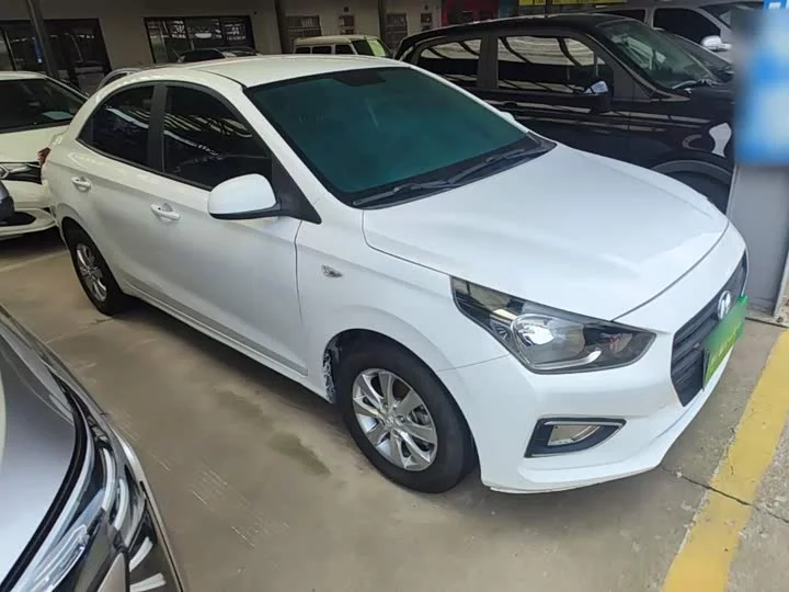 Hyundai Rena
