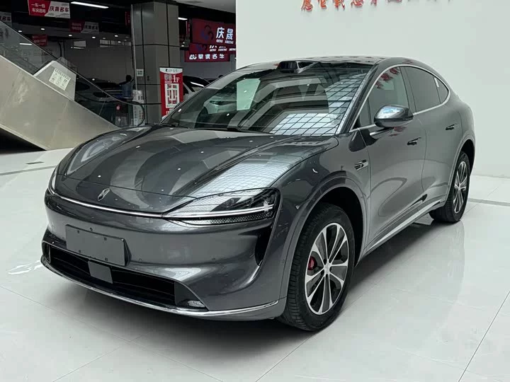 Luxeed R7