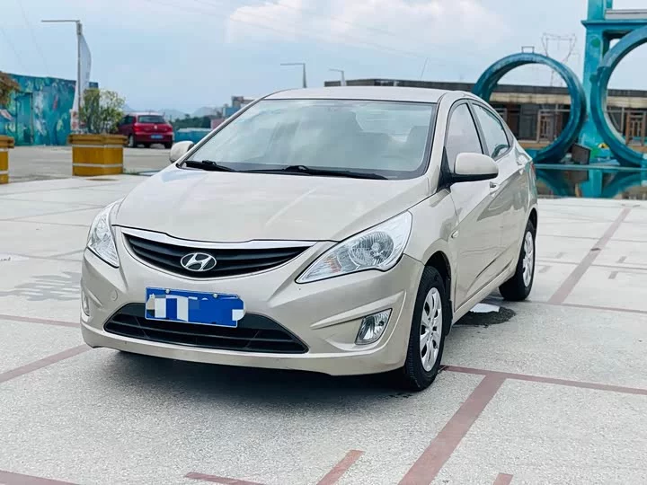 Hyundai Rena