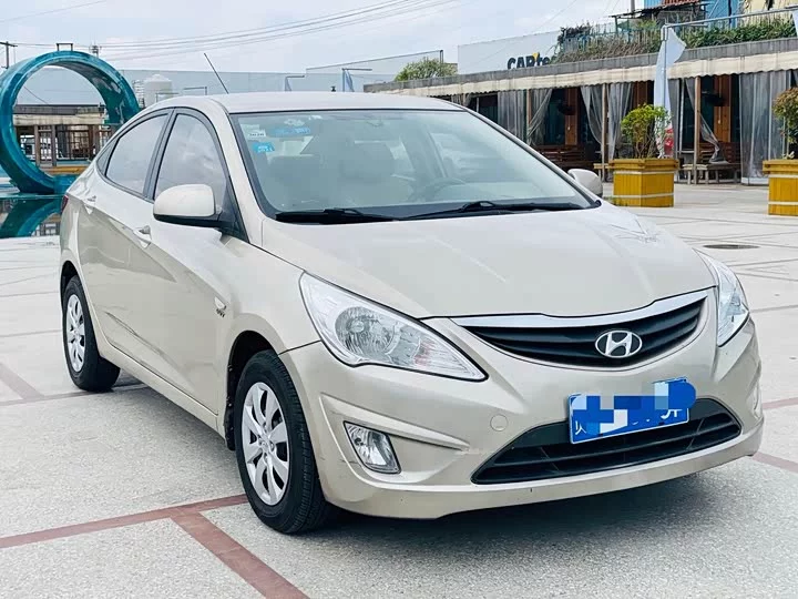 Hyundai Rena