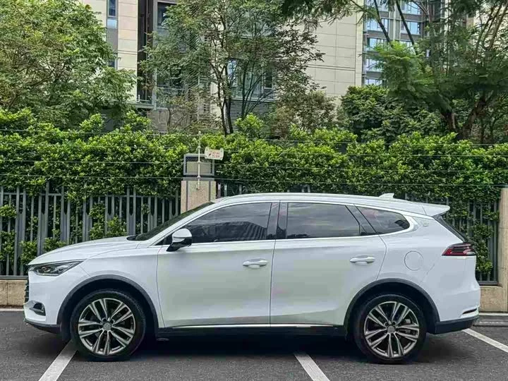 BYD Tang