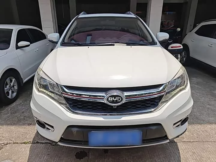 BYD S7