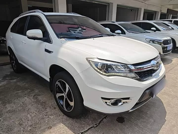 BYD S7