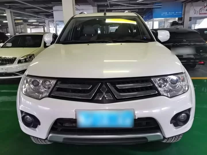 Mitsubishi Pajero Jinchang