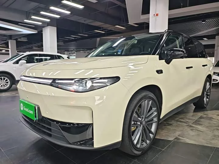 Leapmotor C16