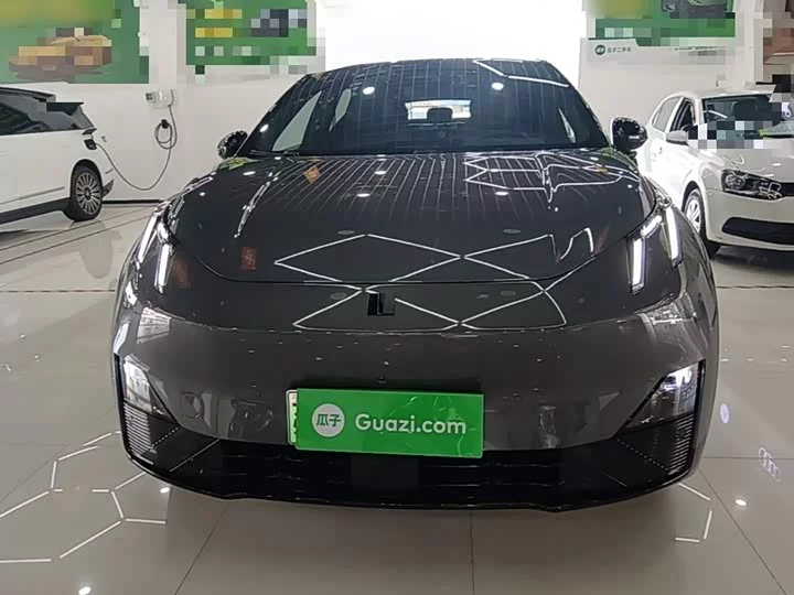 Lynk & Co Z20