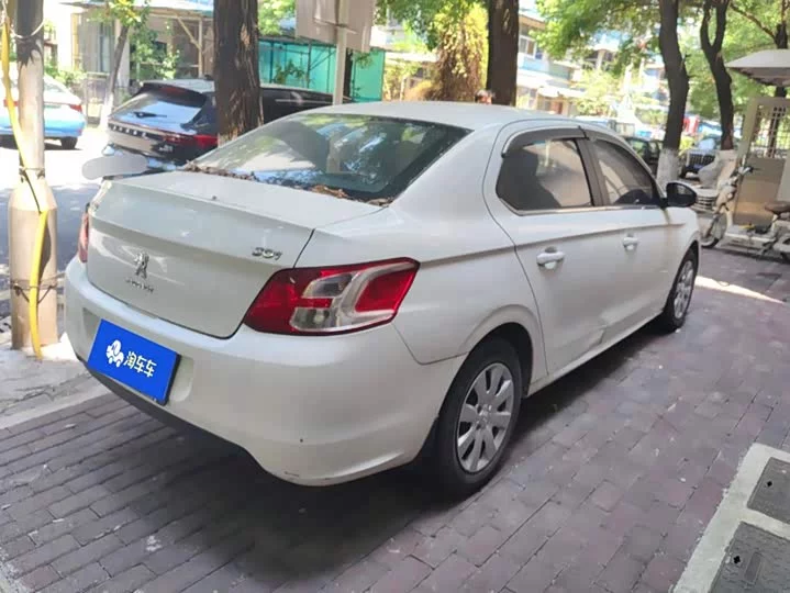 Peugeot 301