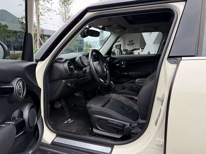 MINI 