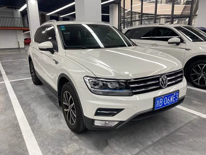 Volkswagen Tiguan L
