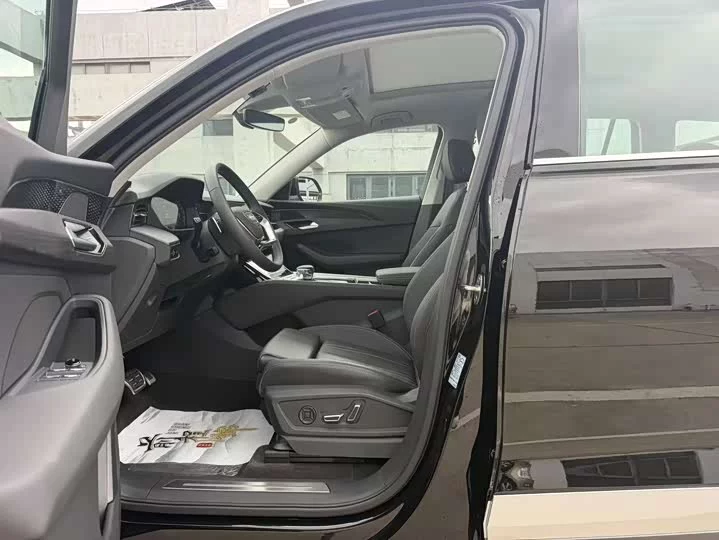 Audi Q6