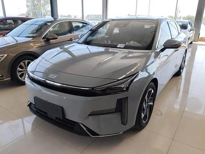 Geely Galaxy L6
