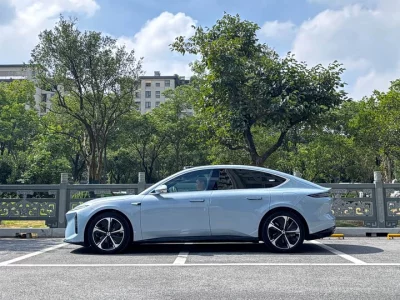 NIO ET5