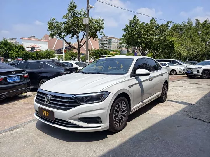 Volkswagen Sagitar