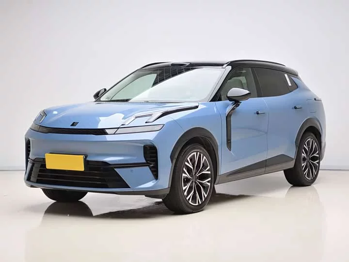 Lynk & Co 08 EM-P