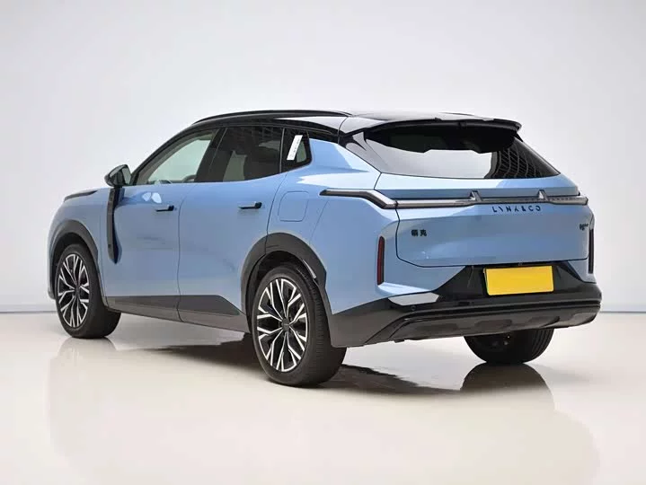 Lynk & Co 08 EM-P