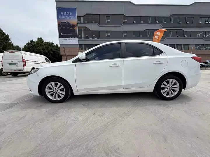 Roewe 360