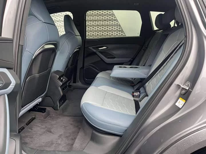 Audi Q6L e-tron