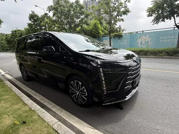 GAC Trumpchi E8 PHEV