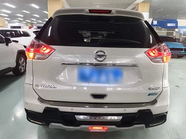 Nissan Qijun