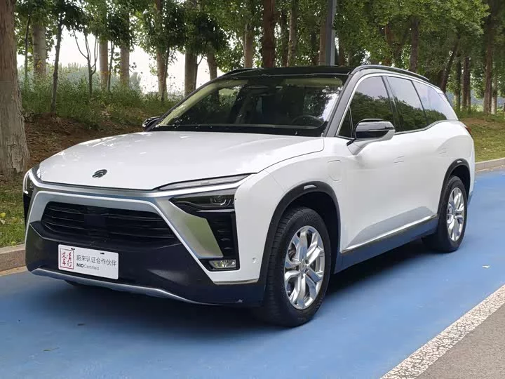NIO ES8