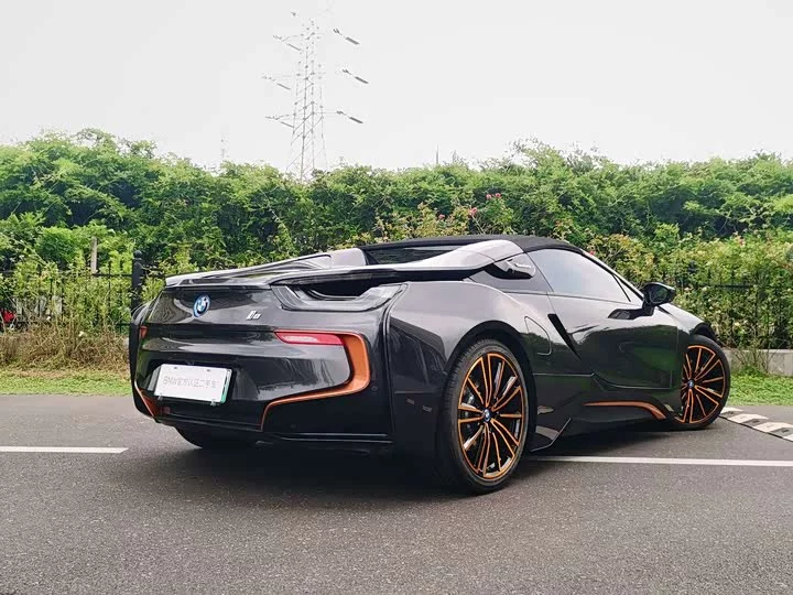 BMW i8