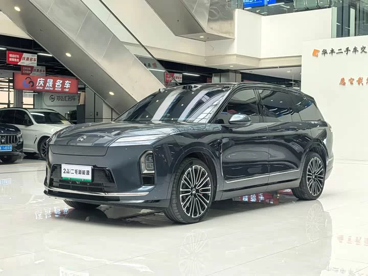 NIO ES8