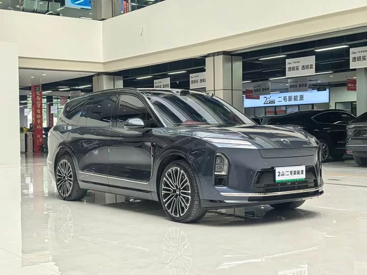 NIO ES8