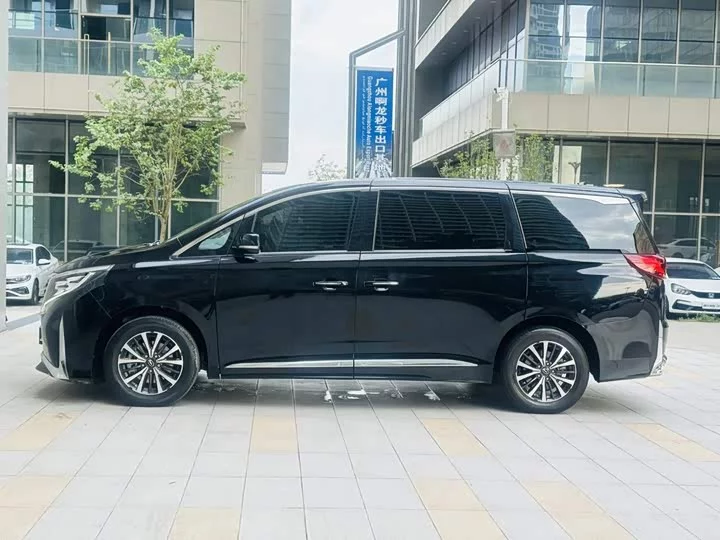 GAC Trumpchi M8