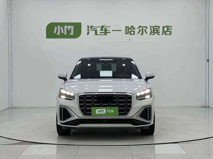 Audi Q2L
