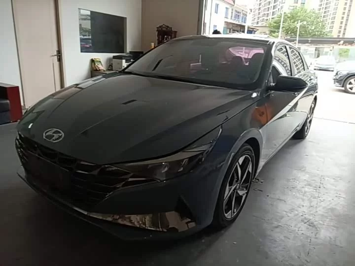 Hyundai Elantra
