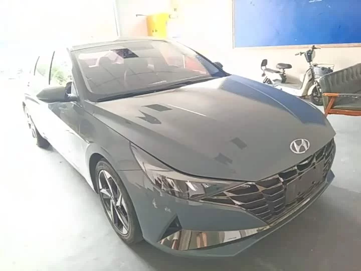 Hyundai Elantra