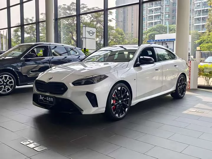 BMW M235L