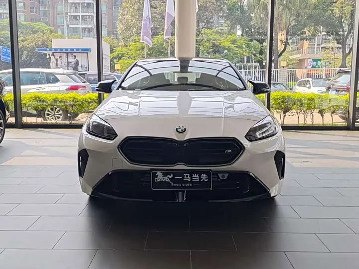 BMW M235L