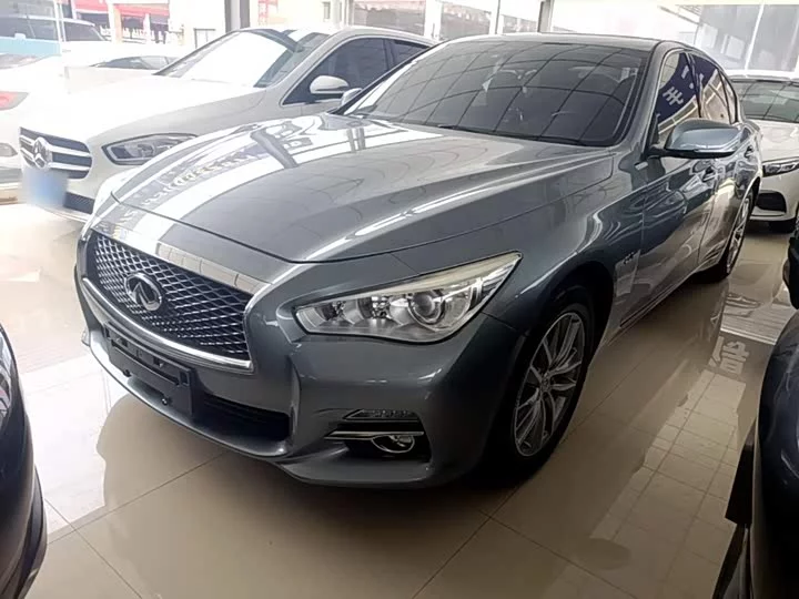 Infiniti Q50L