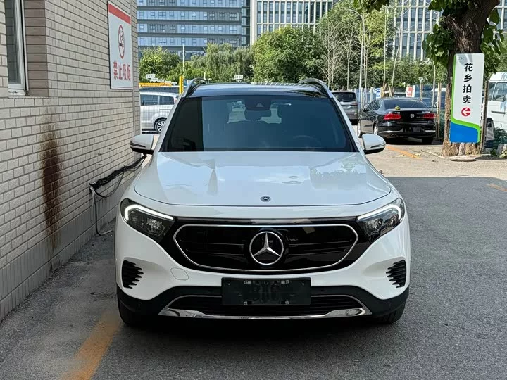 Mercedes-Benz EQB