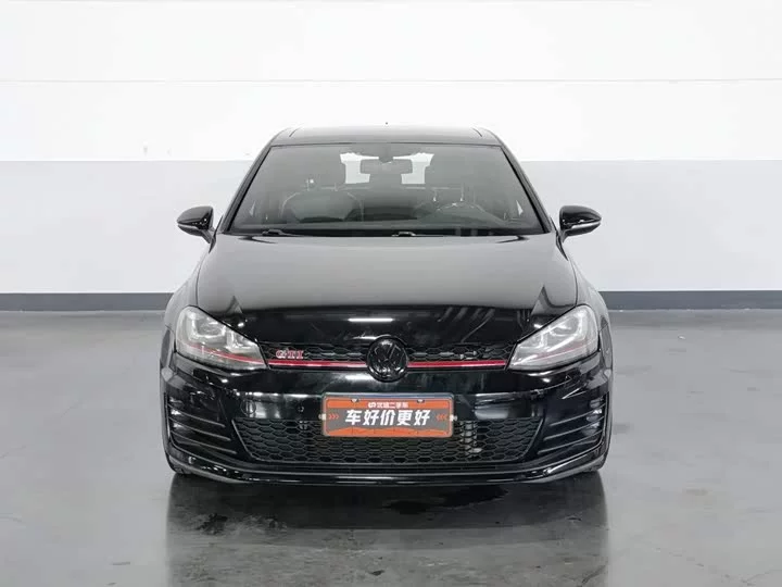 Volkswagen Golf GTI