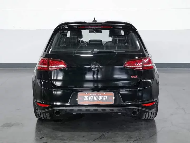 Volkswagen Golf GTI