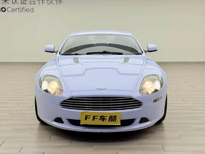 Aston Martin DB9