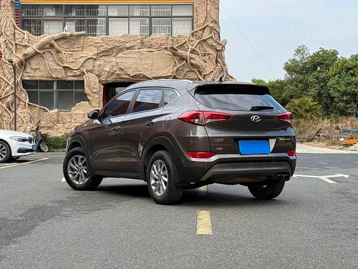 Hyundai Tucson
