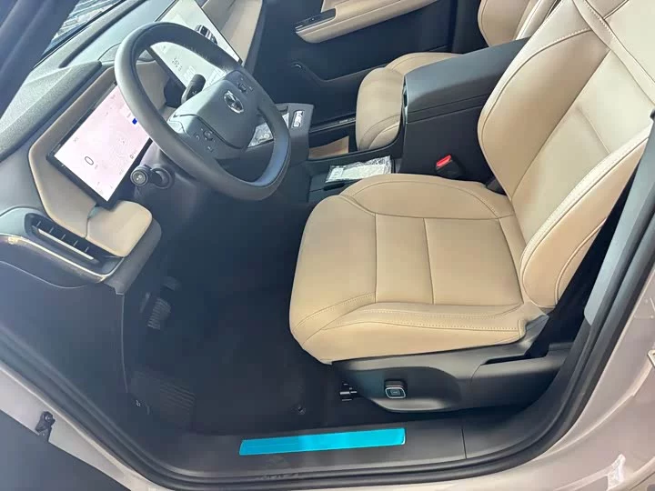Volvo XC70 plug-in hybrid