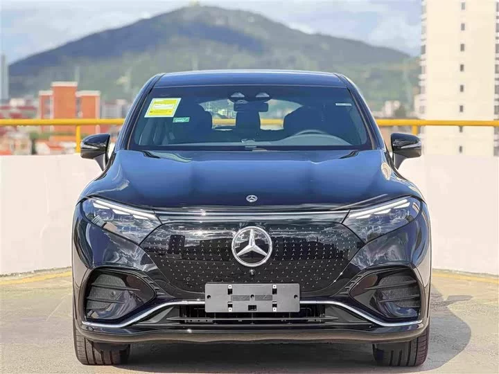 Mercedes-Benz EQS SUV