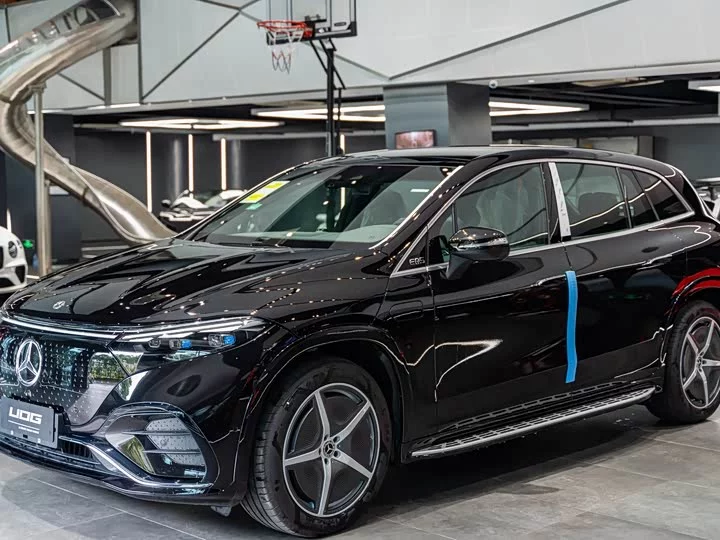 Mercedes-Benz EQS SUV