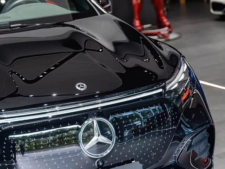 Mercedes-Benz EQS SUV