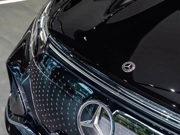 Mercedes-Benz EQS SUV