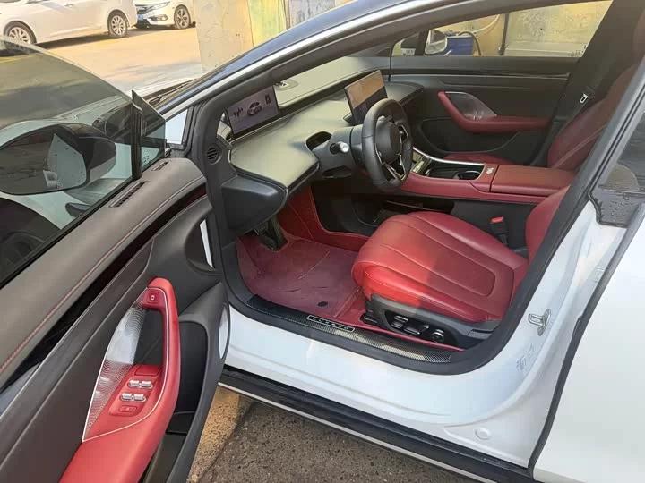 Luxeed S7