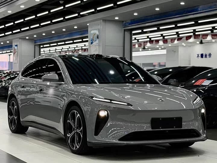 NIO ET5T
