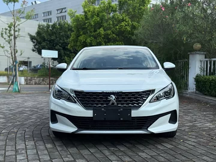 Peugeot 408